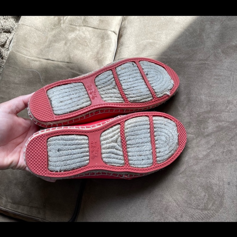 Coach Genuine Leather Rhodelle Espadrille Flat Loafers
Slip-On Shoes Size US 6 - Picture 9 of 10